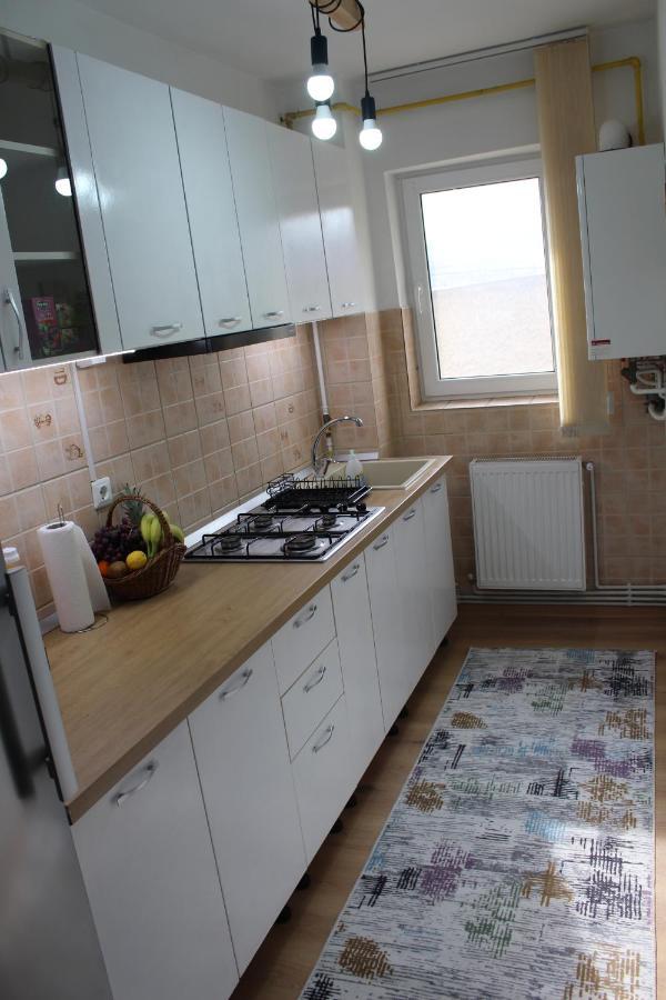 Apartament Cina Husi Ngoại thất bức ảnh